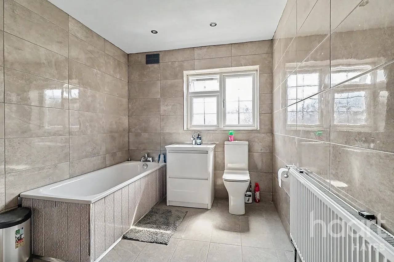 Laburnum Road, Hayes, UB3, photo 9