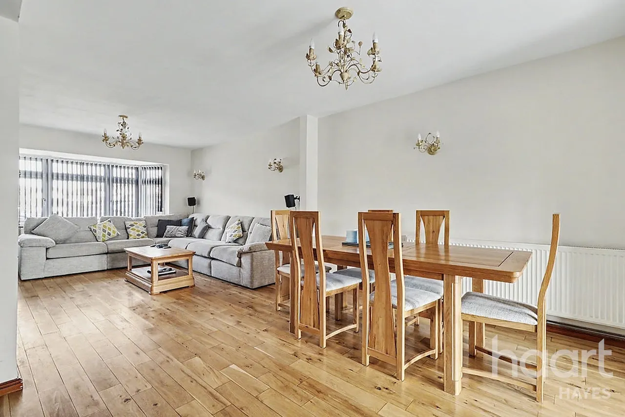 Laburnum Road, Hayes, UB3, photo 2