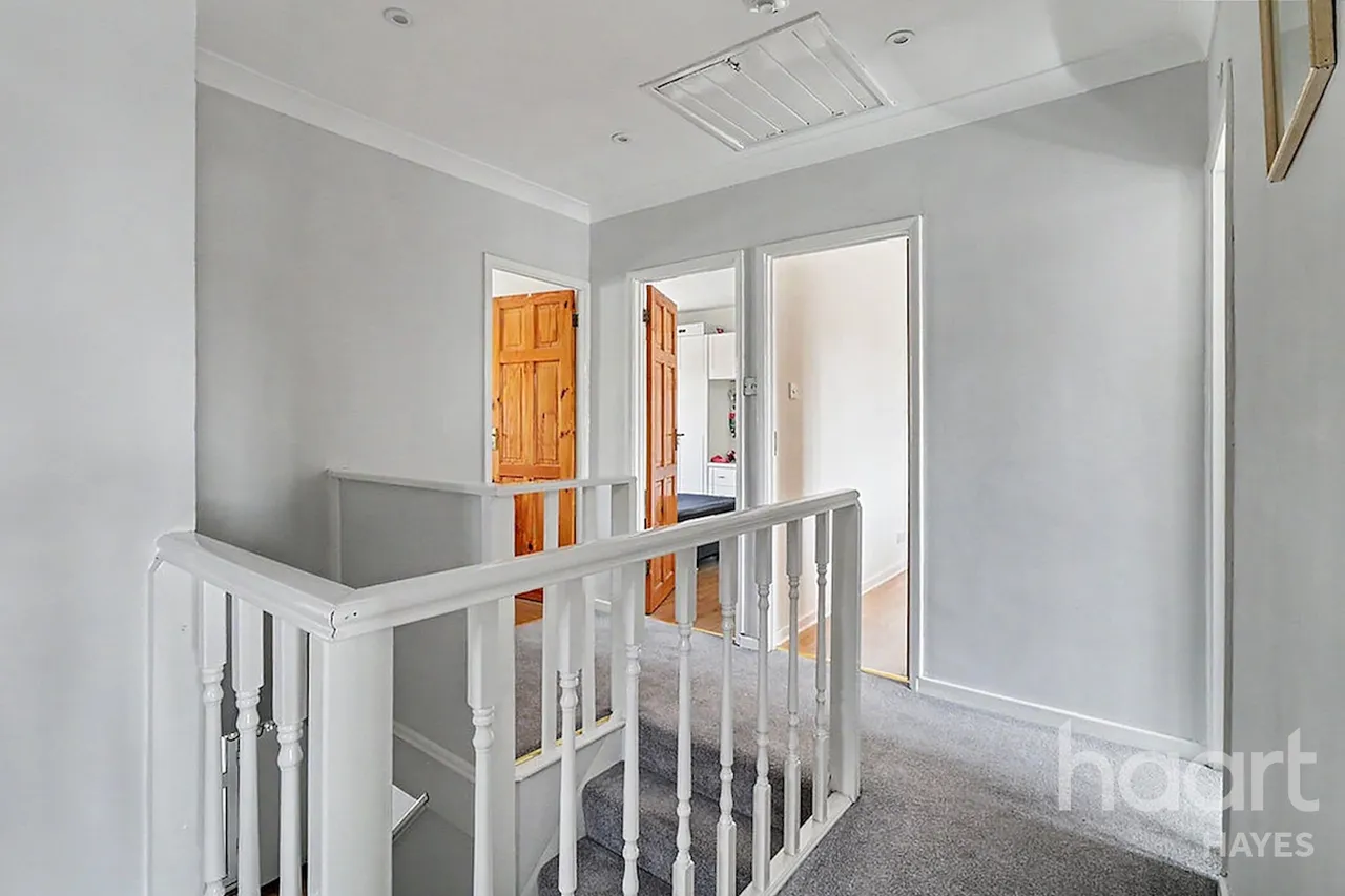 Laburnum Road, Hayes, UB3, photo 12