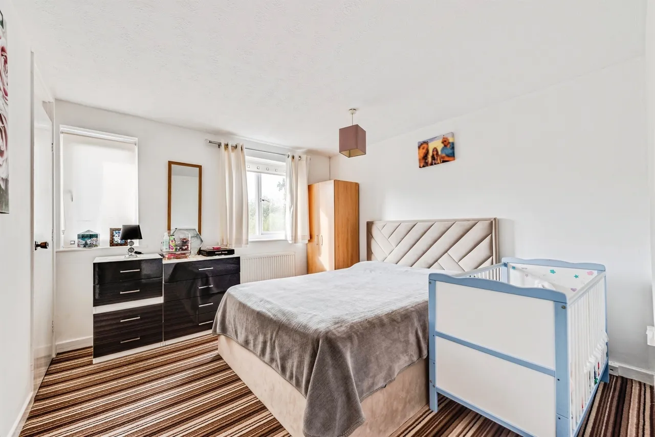Cloudberry Road, Swindon, SN25, photo 5