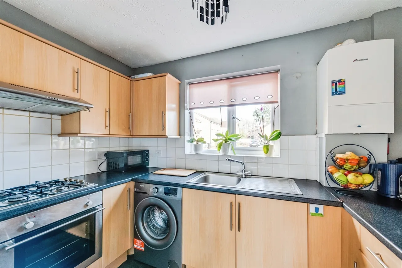 Cloudberry Road, Swindon, SN25, photo 3