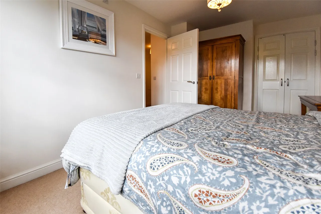 Blacksmith Close, Aldershot, Hampshire, GU12 4SR, photo 5