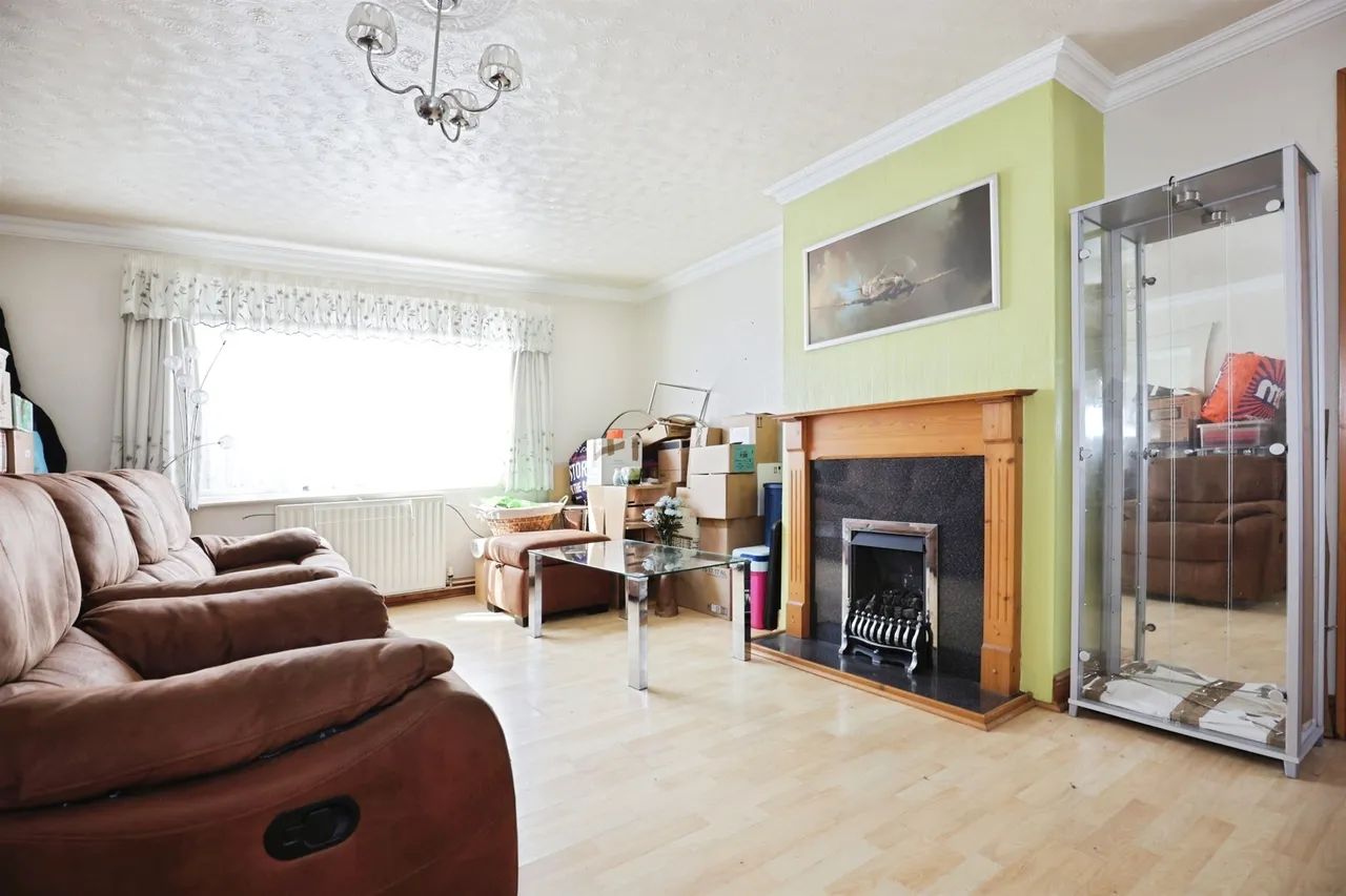 Edinburgh Way, Banbury, OX16, photo 2