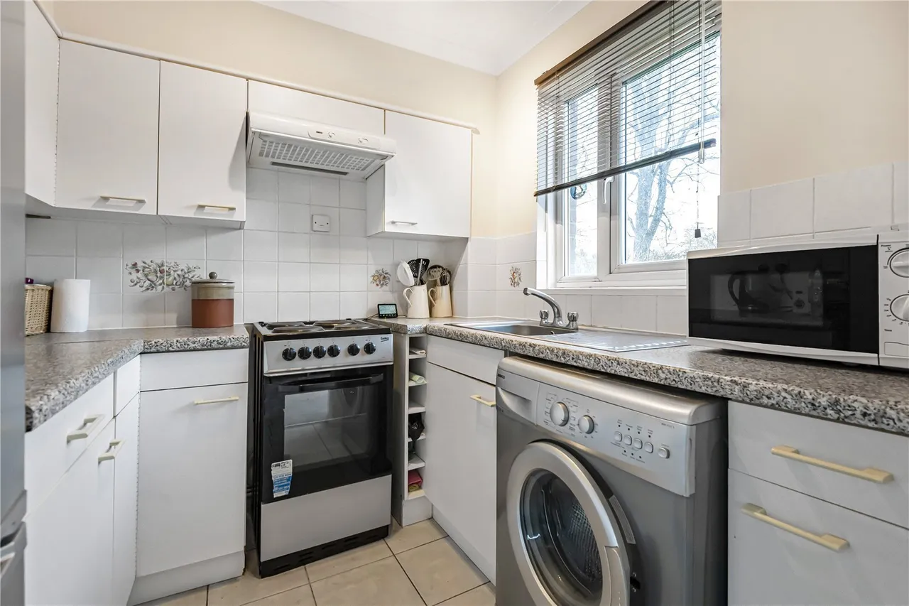 Tilebarn Close, Henley-on-Thames, RG9, photo 5