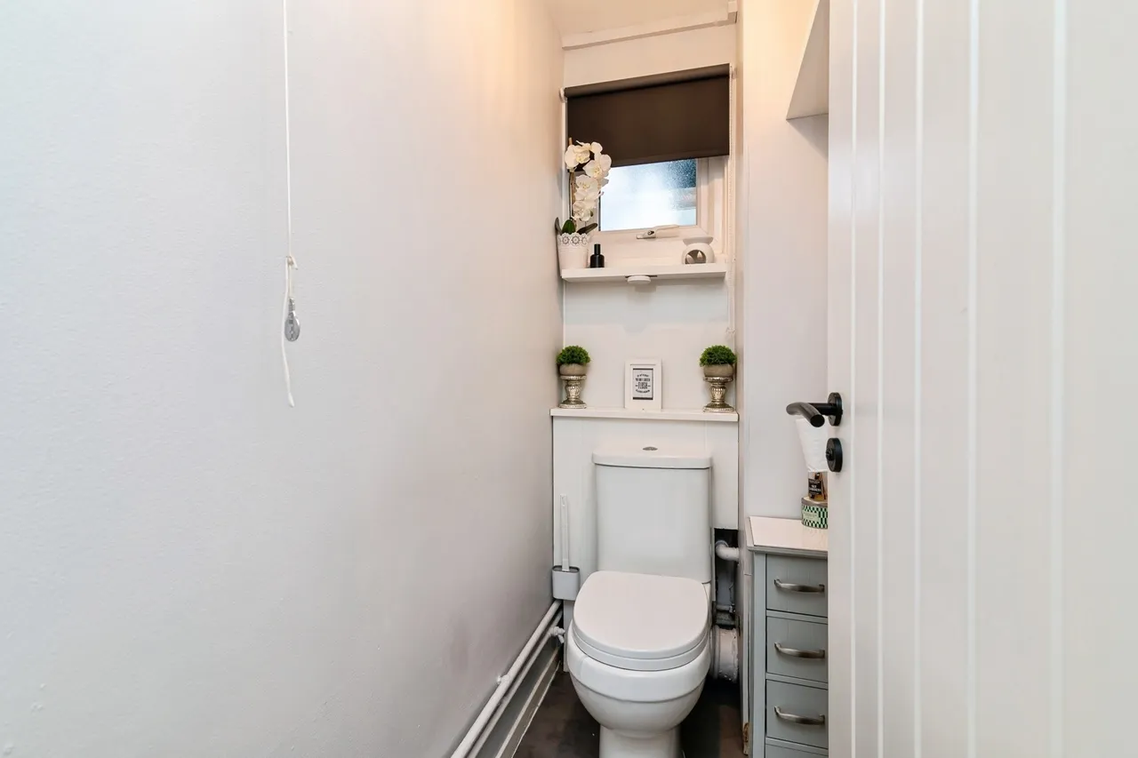 Wyton Close, Nottingham, Nottinghamshire, NG5, photo 10