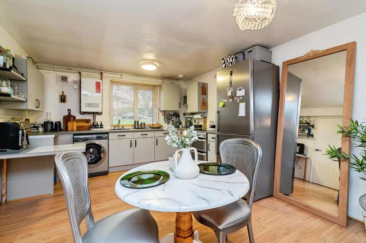 Wyton Close, Nottingham, Nottinghamshire, NG5, photo 3