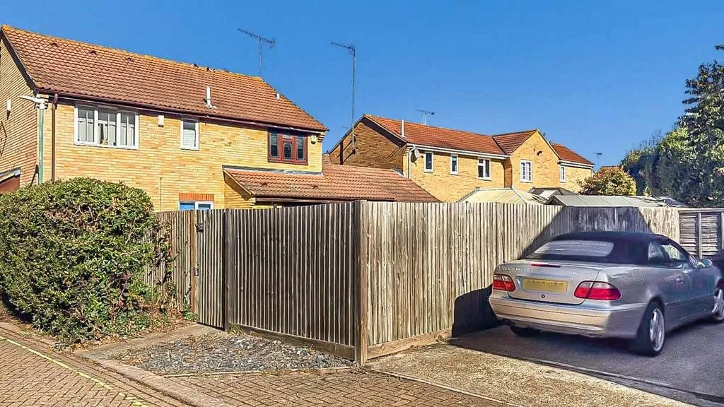 Trivett Close, Greenhithe, DA9, photo 13