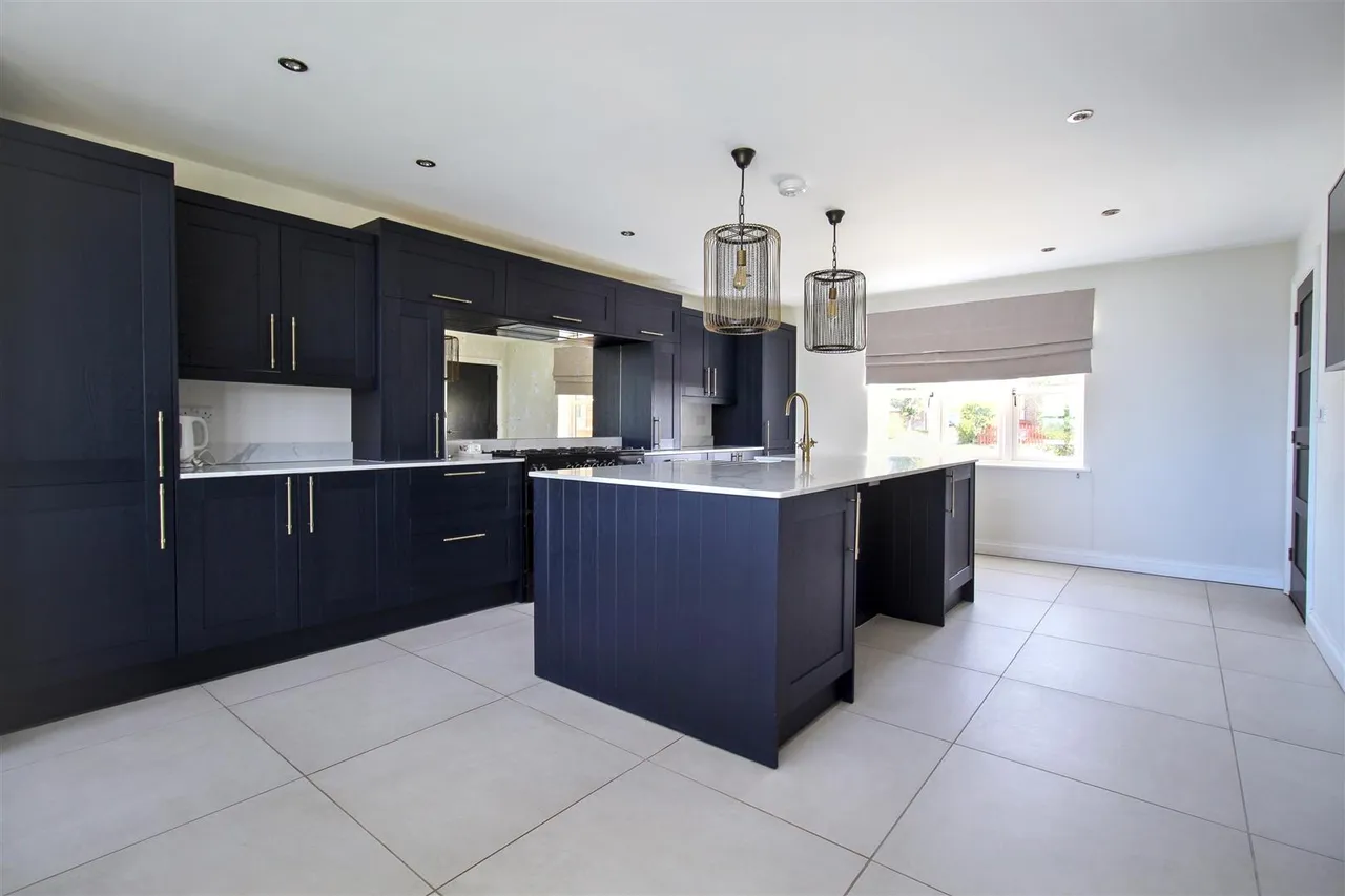 Felmingham Road, Skeyton, NR10, photo 11