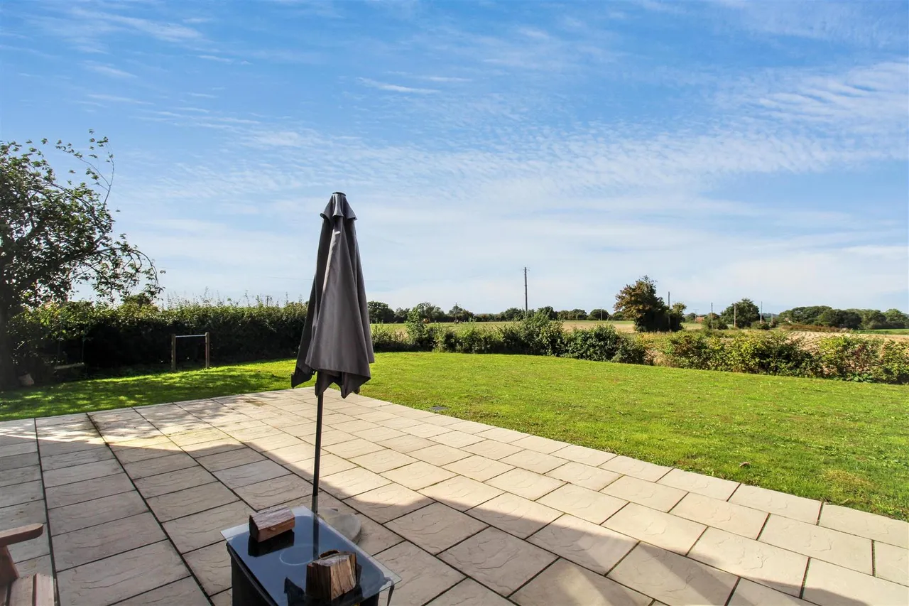 Felmingham Road, Skeyton, NR10, photo 20