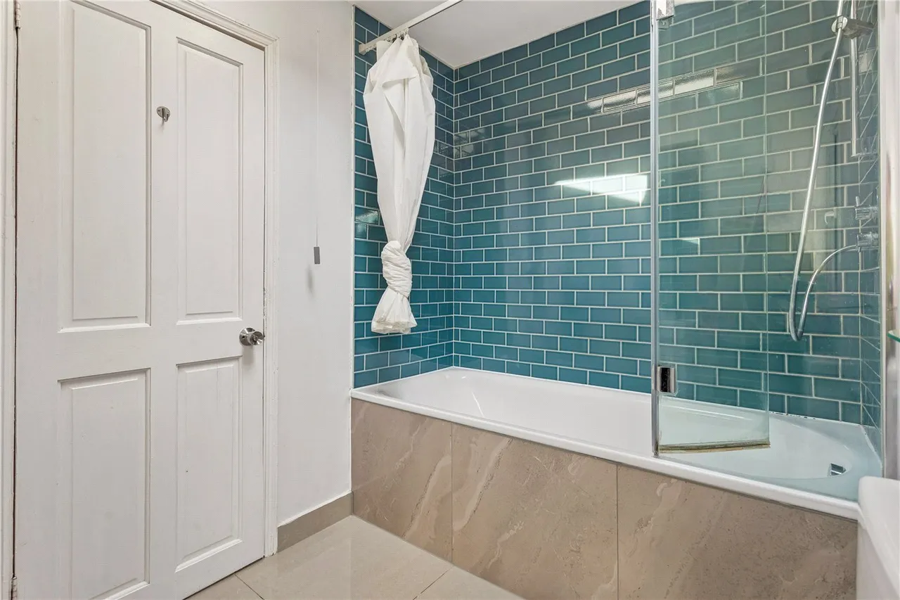 Elfort Road, London, N5, photo 7