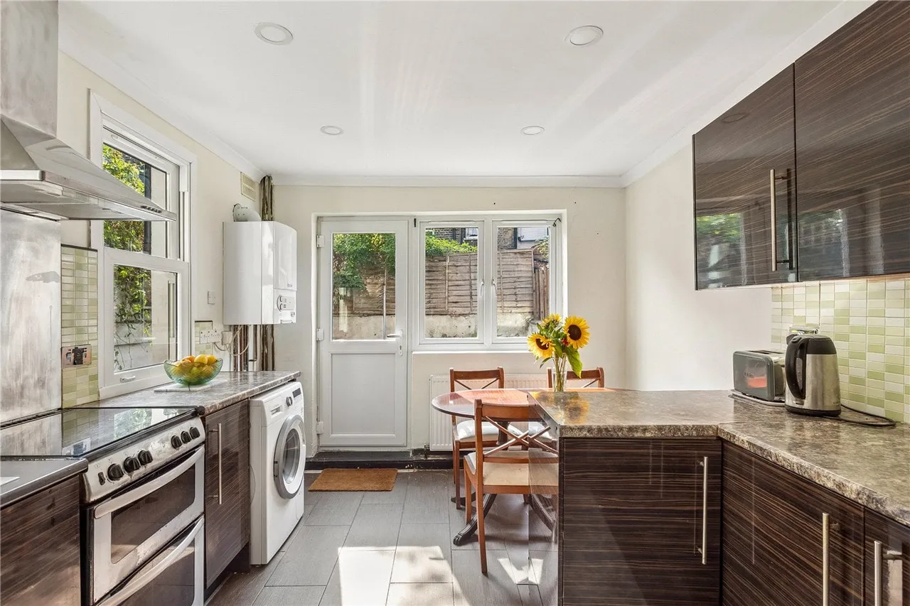 Elfort Road, London, N5, photo 2
