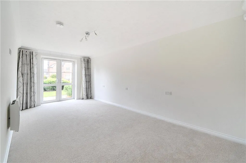 Water Lane, Towcester, Northamptonshire, NN12 6HR, photo 9