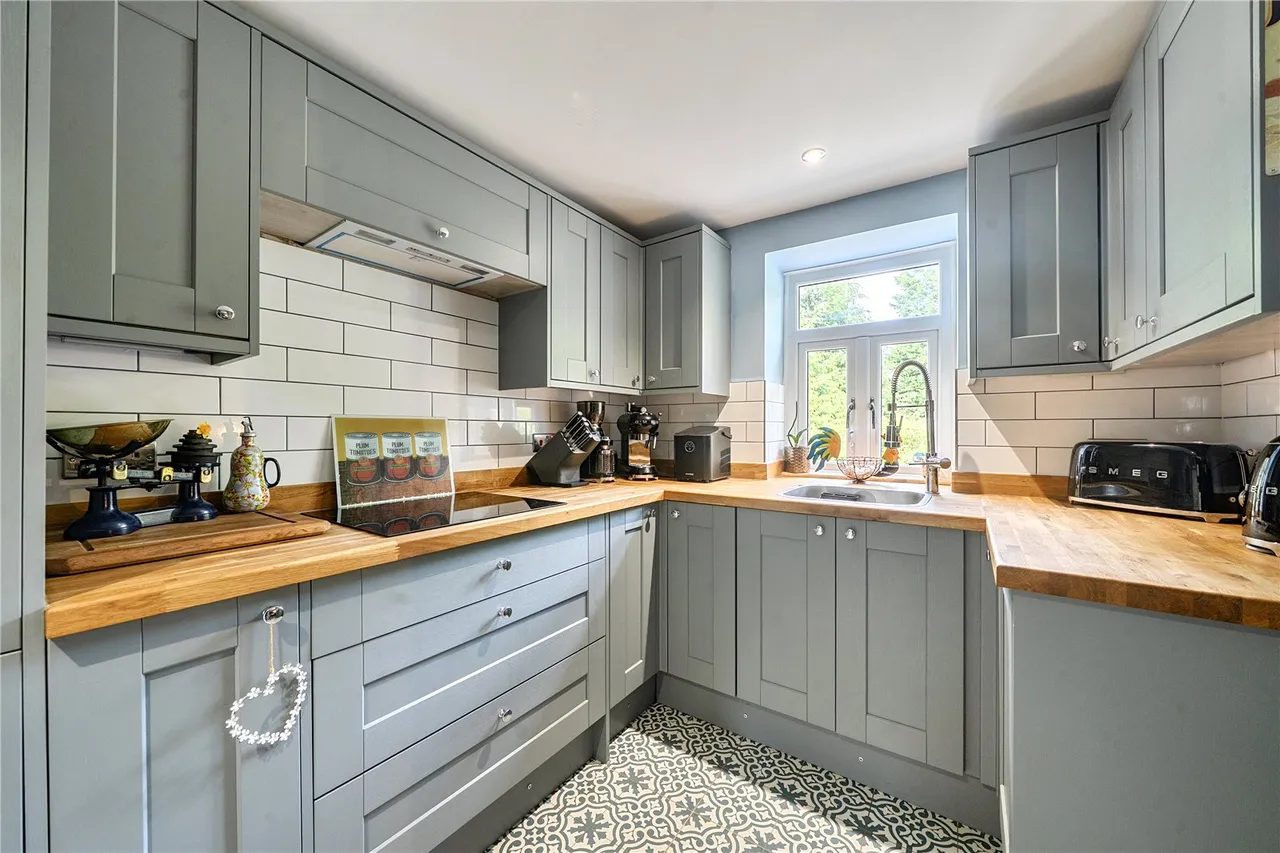 Bath Row, Clydach, Abergavenny, Monmouthshire, NP7 0NF, photo 7
