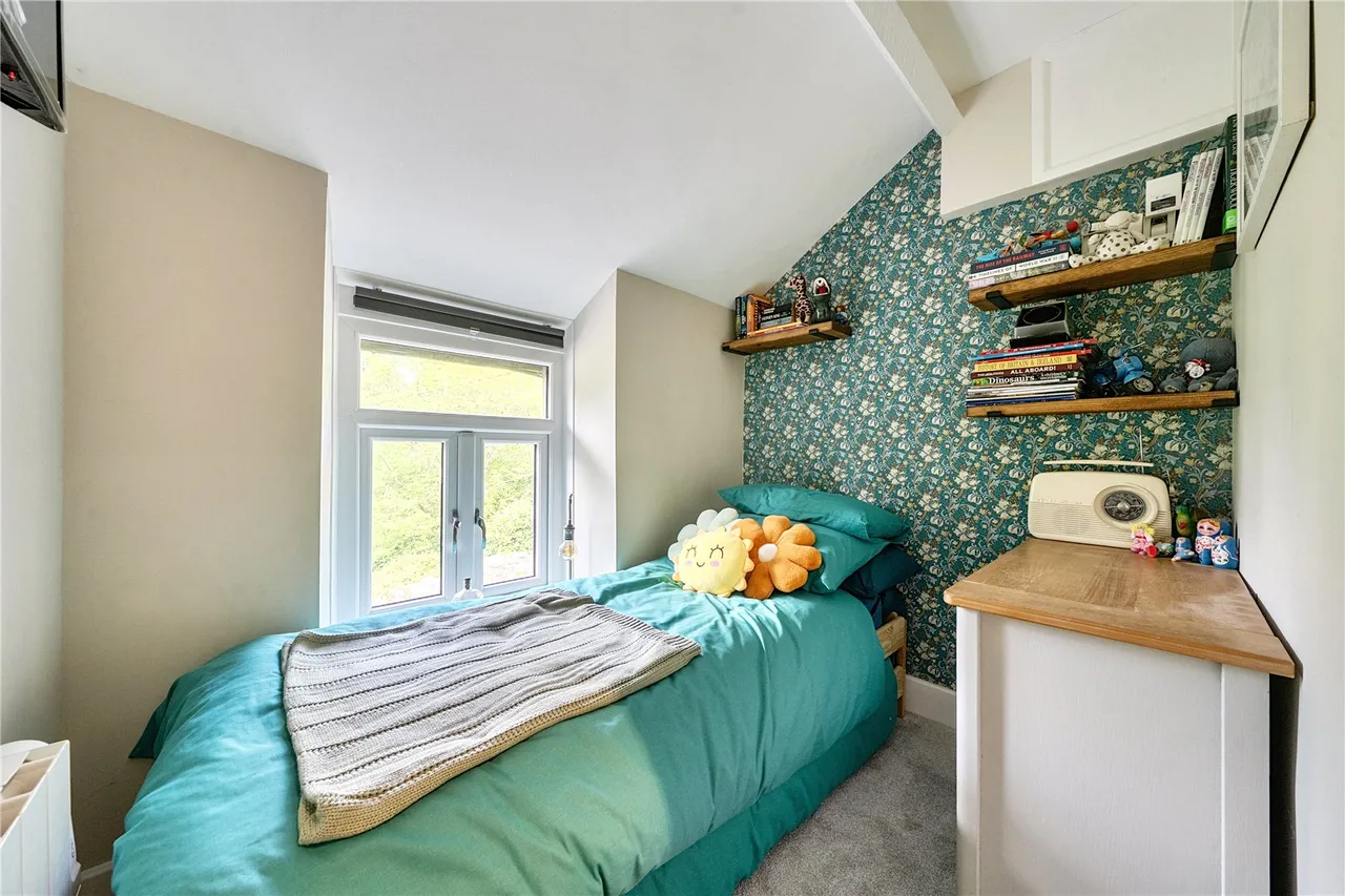Bath Row, Clydach, Abergavenny, Monmouthshire, NP7 0NF, photo 10