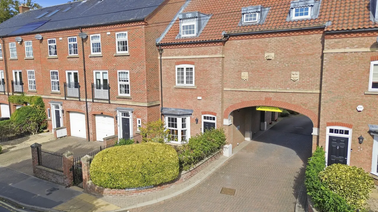 3 bed property for sale, Grosvenor Park, York, YO30