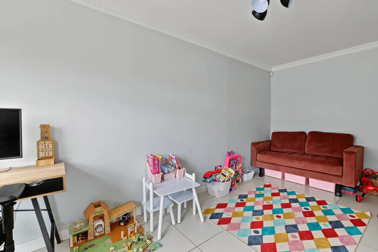 Brookfield Avenue, Glasgow, G33, photo 16