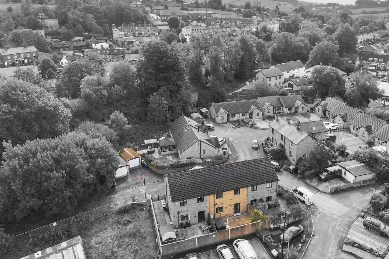 Wharf Road, Whaley Bridge, photo 2