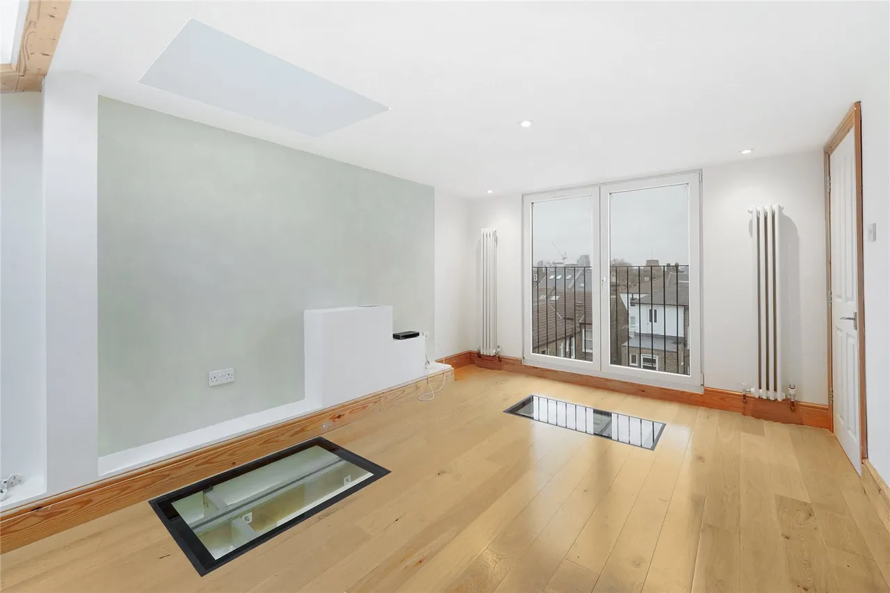 Amerland Road, London, SW18, photo 4