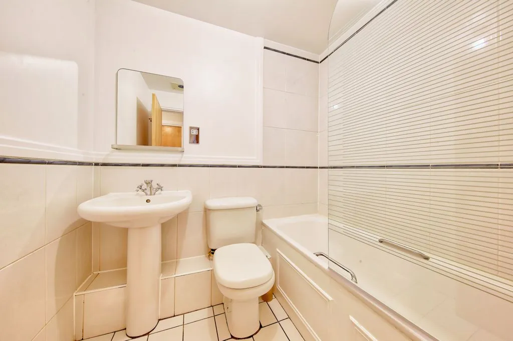 Smugglers Way, Wandsworth, SW18, photo 10