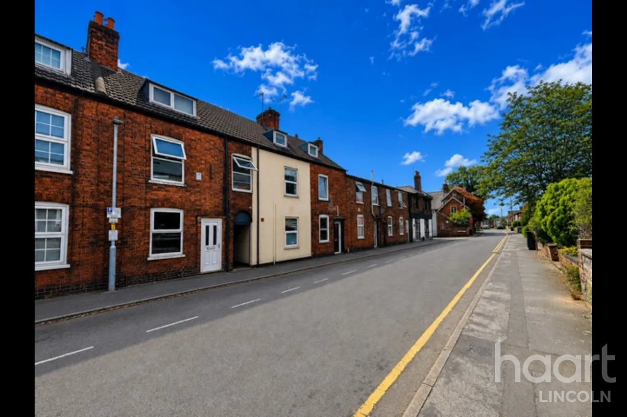 4 bed house to rent, Newland Street West, LN1