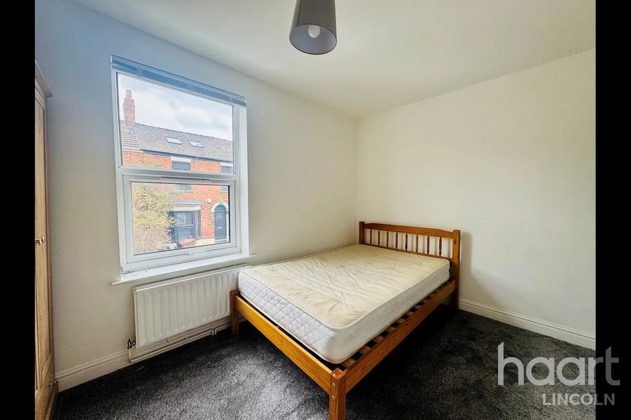 Newland Street West, LN1, photo 12