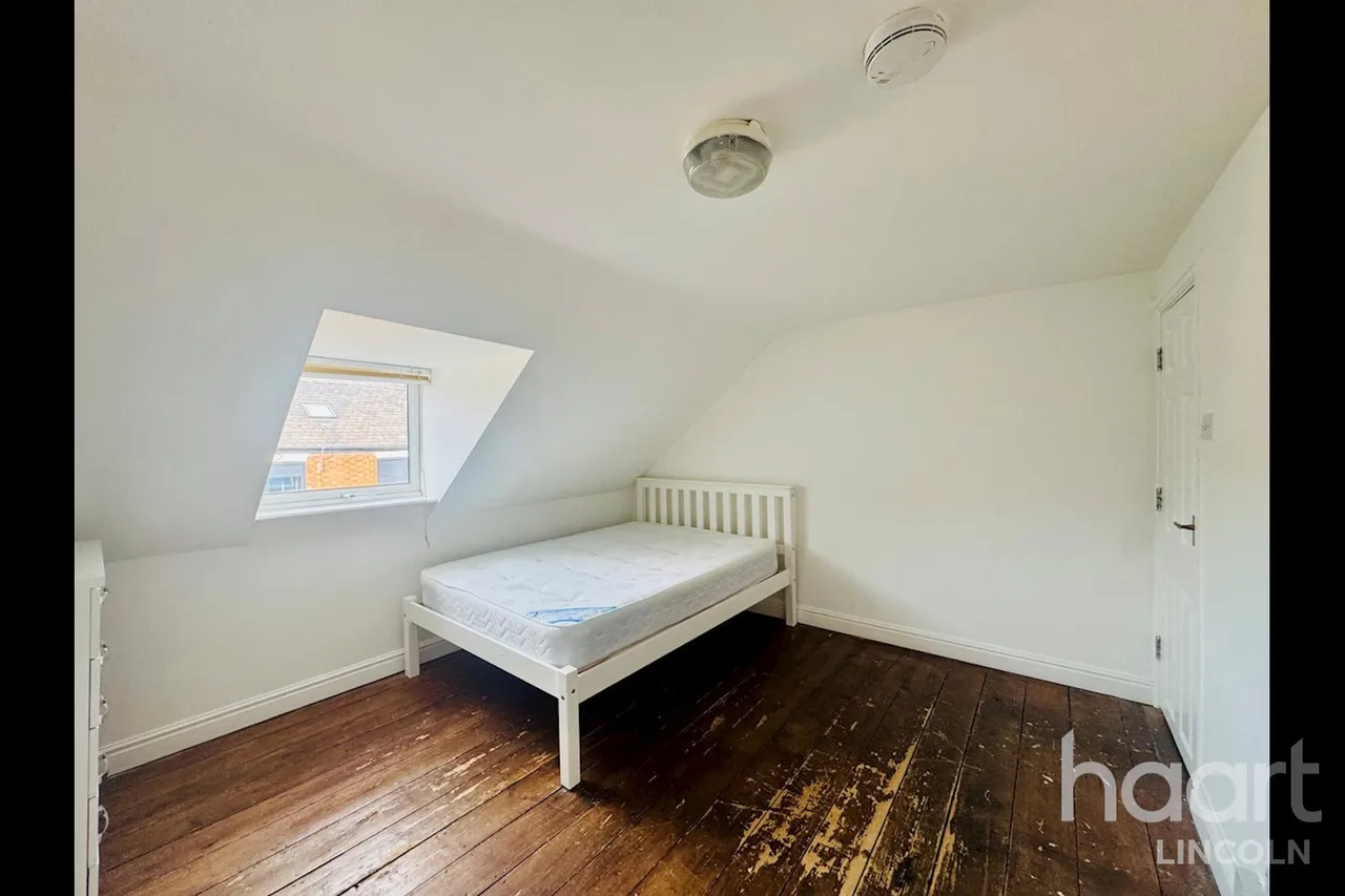 Newland Street West, LN1, photo 20