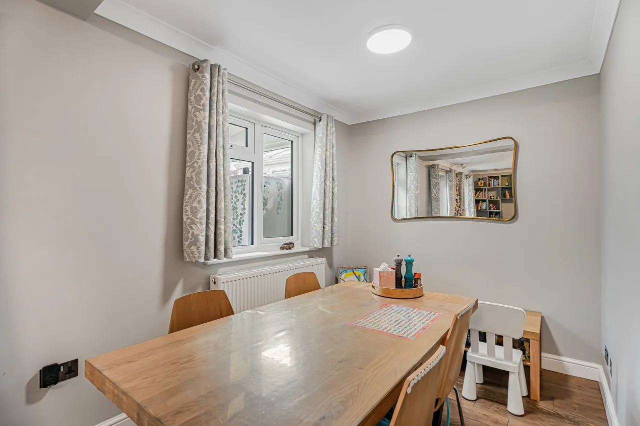 Park Road, Egham, TW20, photo 12