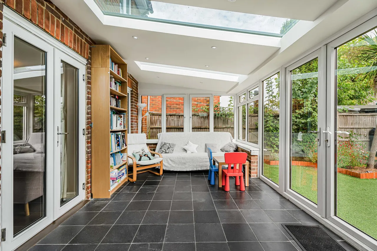 Park Road, Egham, TW20, photo 16