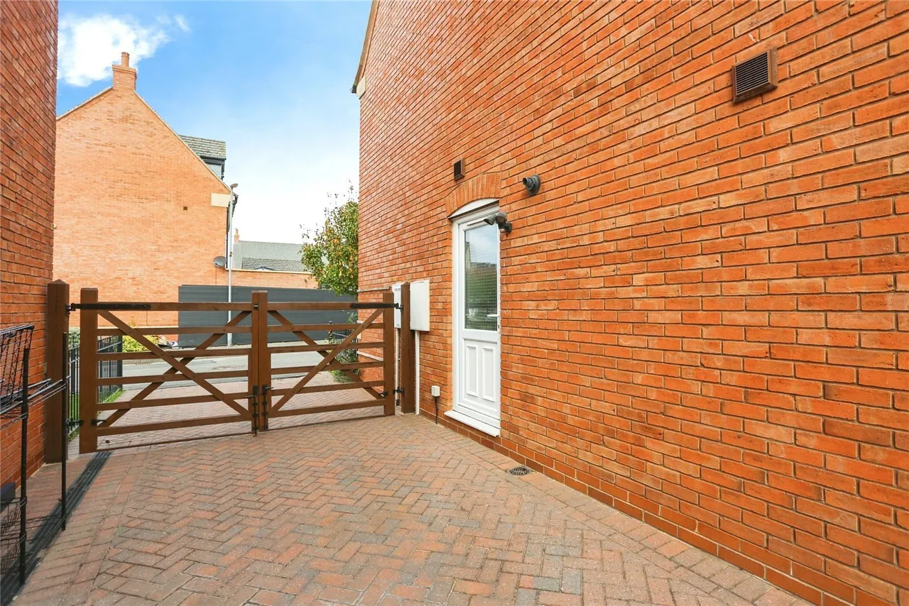 Saxby Drive, Syston, LE7, photo 21