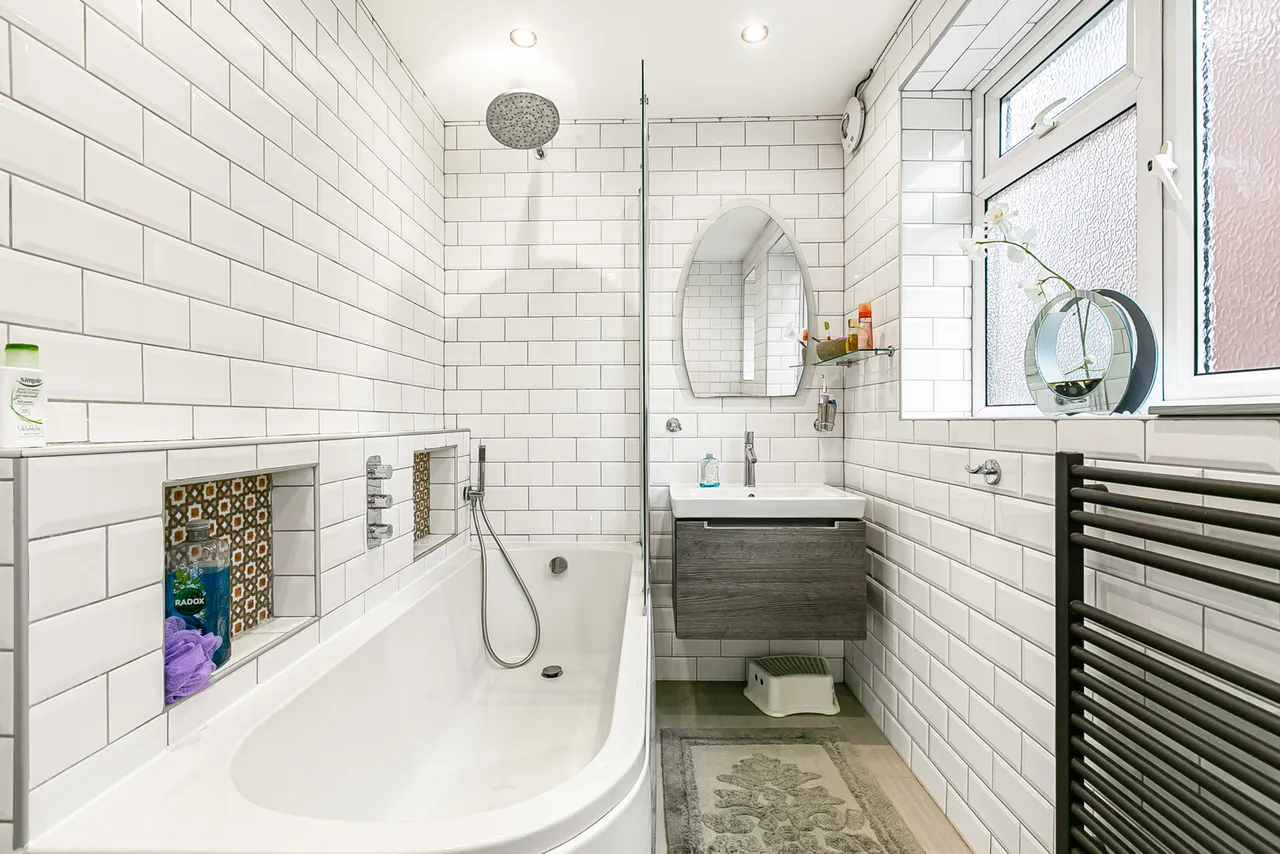 Broomfield, Sunbury-on-Thames, TW16, photo 9