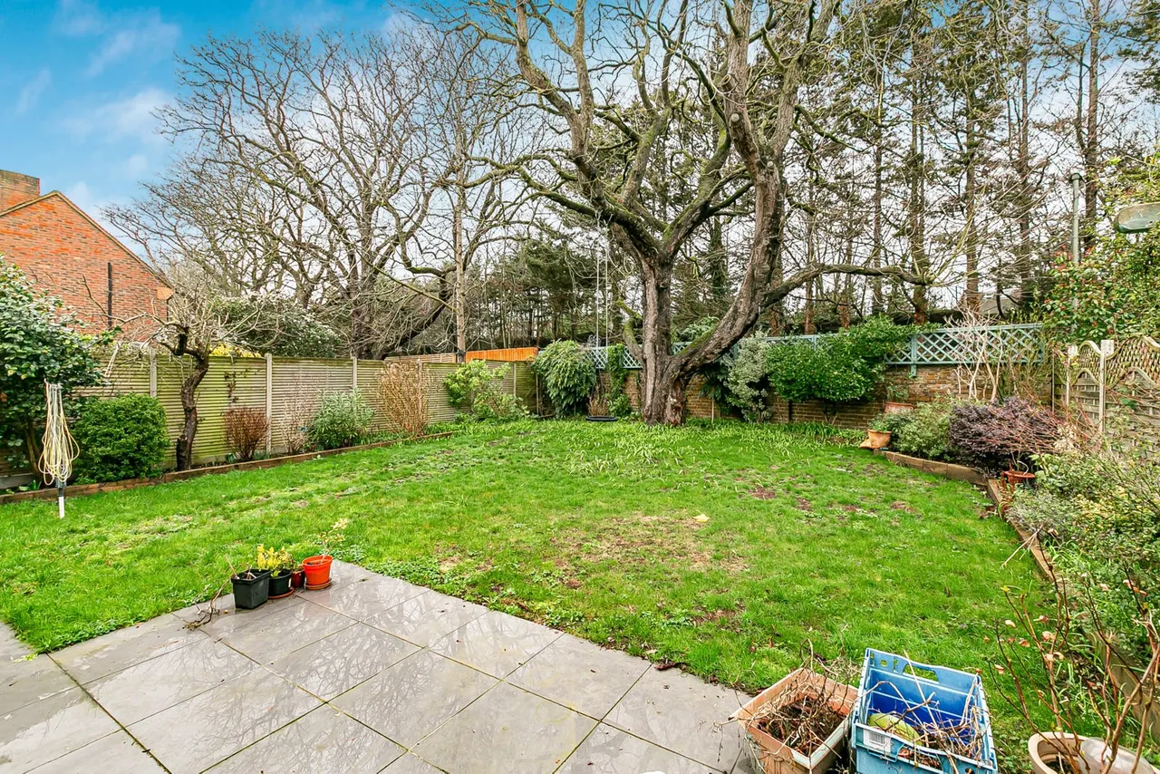 Broomfield, Sunbury-on-Thames, TW16, photo 15