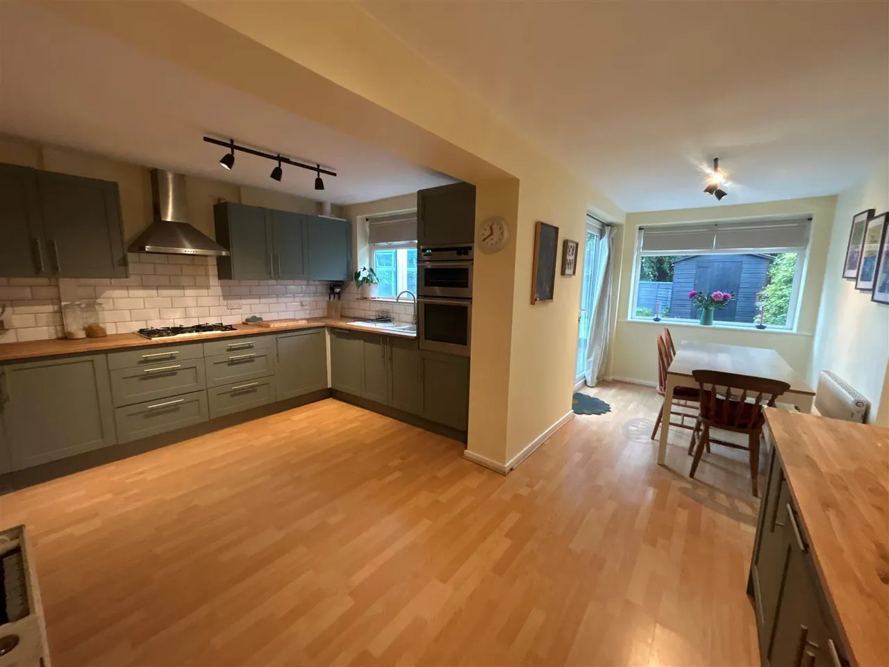 Baslow Drive, Heald Green, photo 2