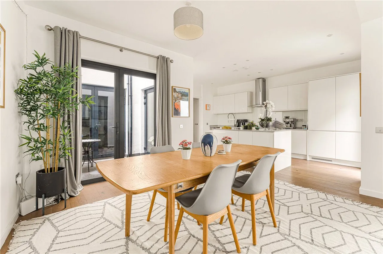 Whittingstall Road, London, SW6, photo 5