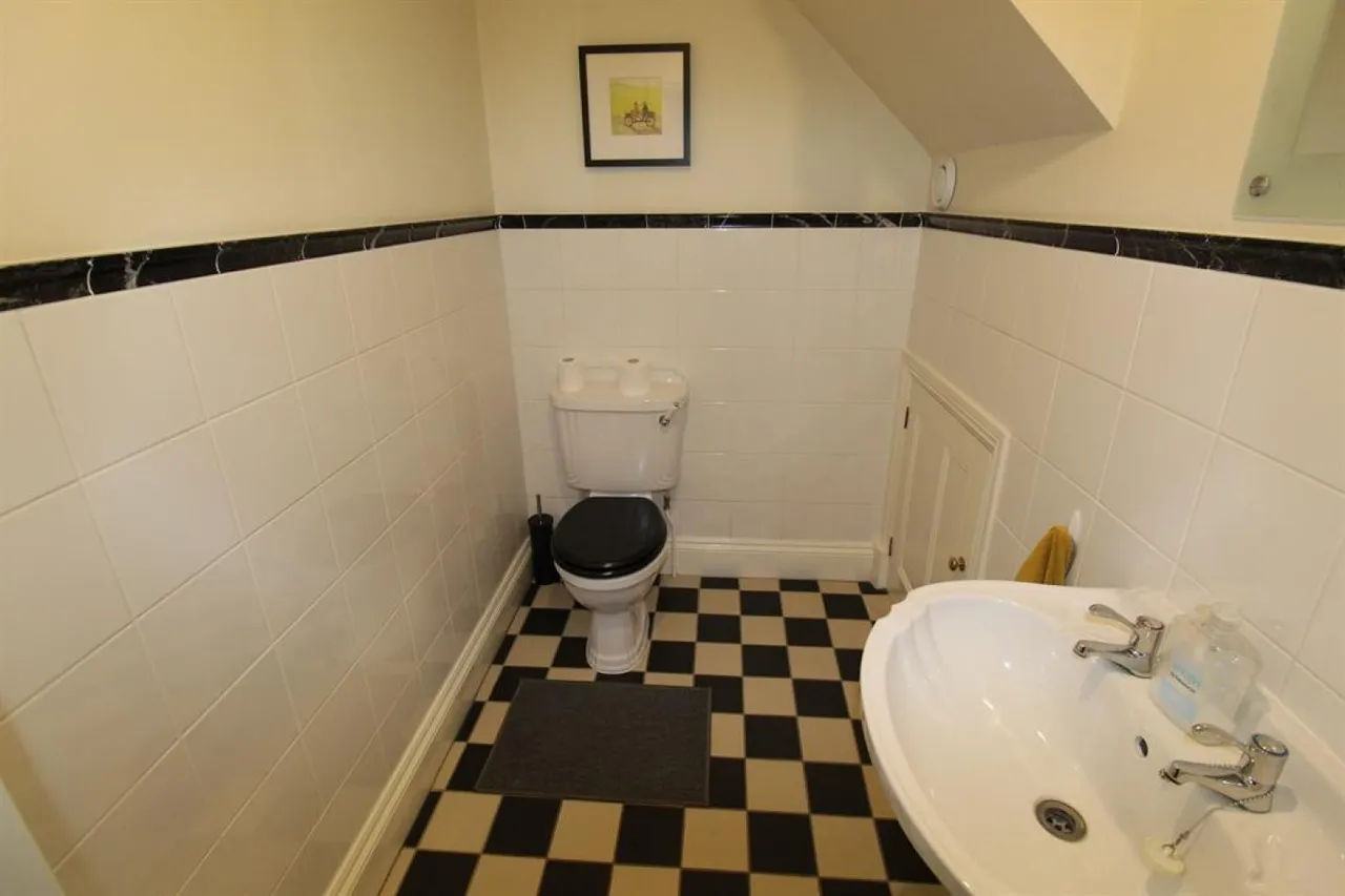 Orchard Road, Butlers Yard, SG7, photo 7