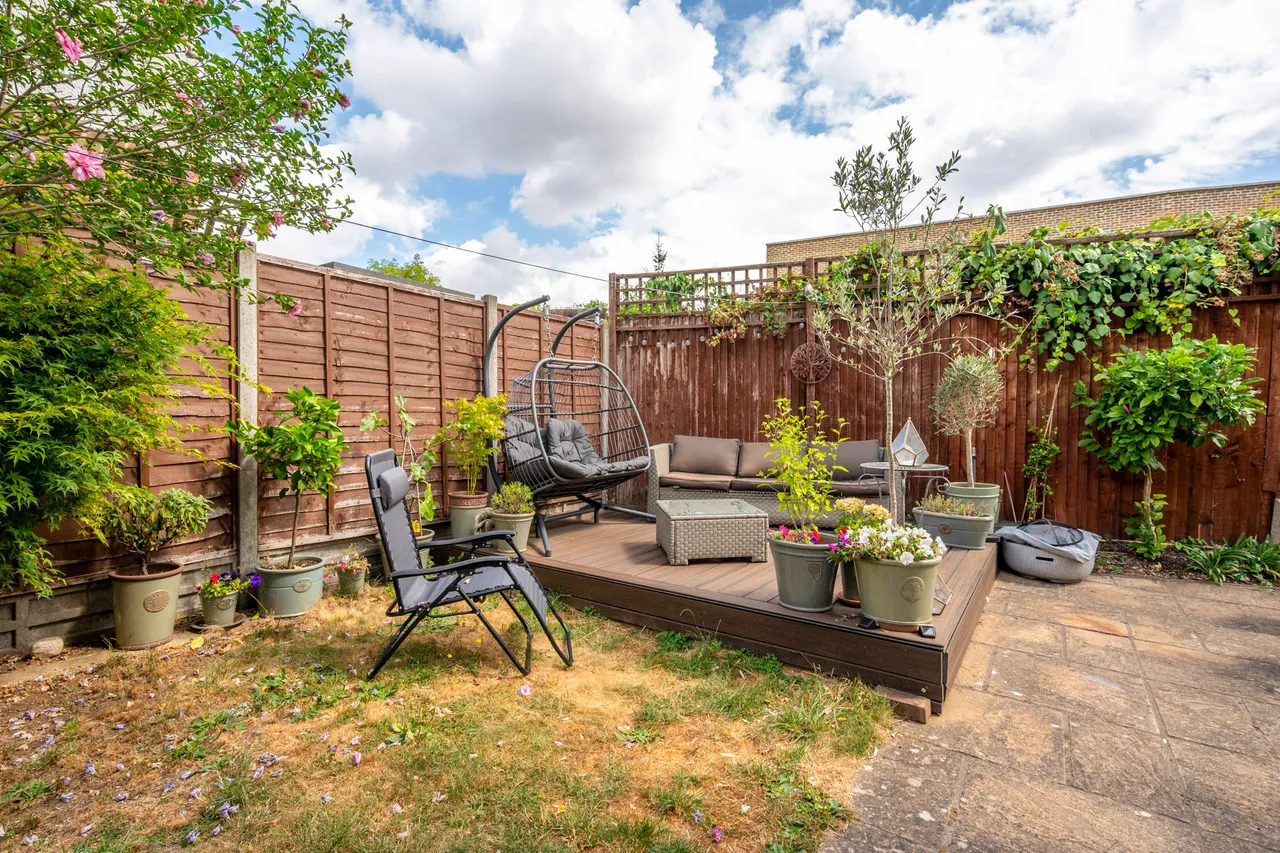 164 Sutherland Grove, London, photo 4