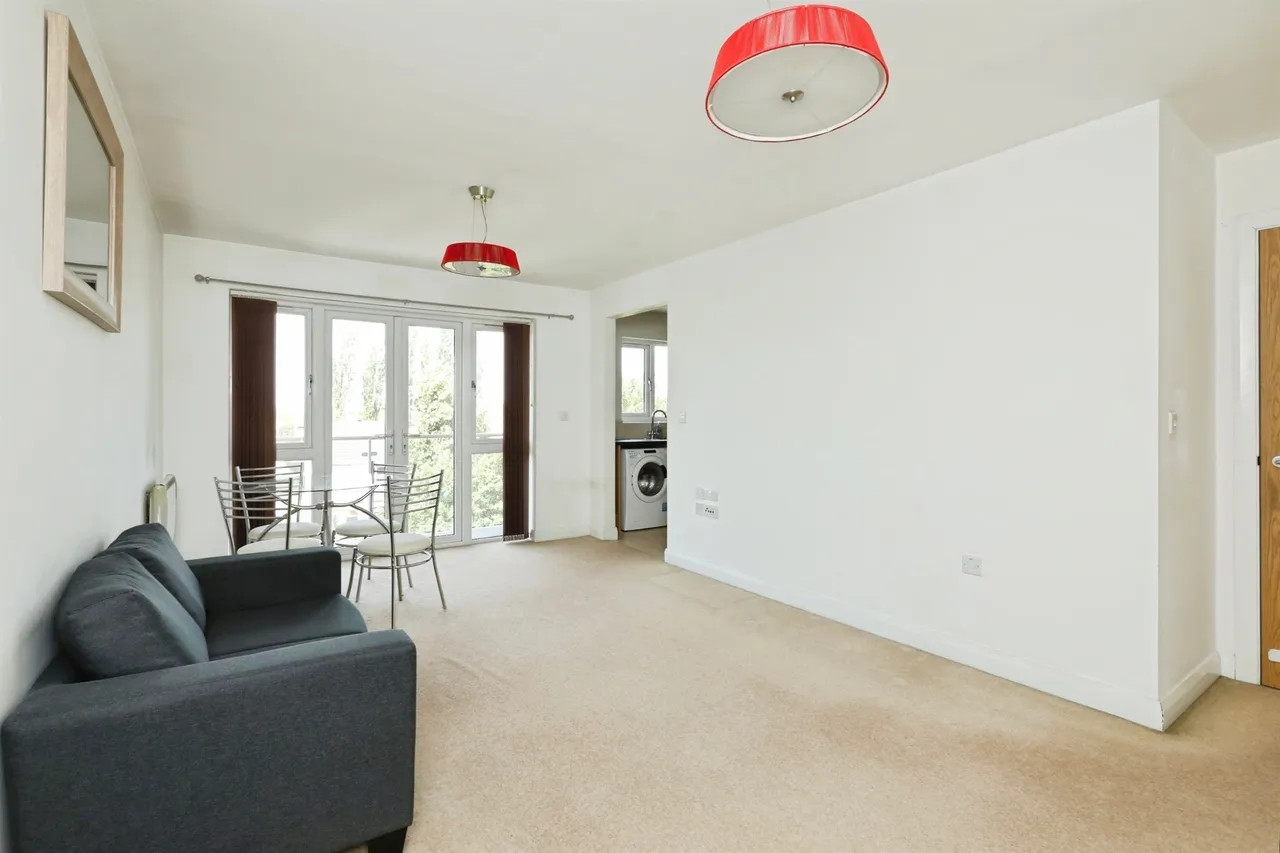 Rotherham Road, Dinnington, Sheffield, photo 4