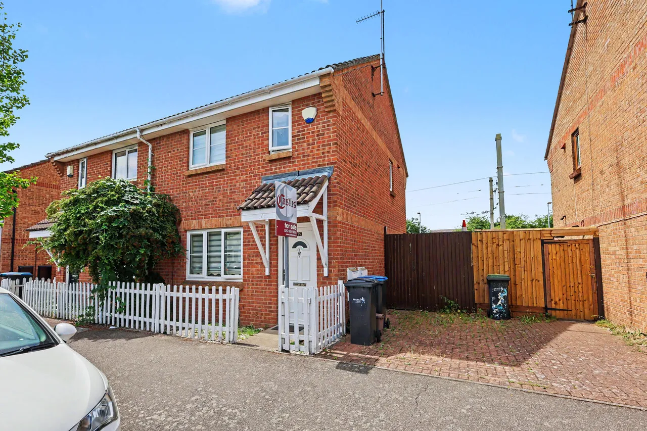 Bradley Road, Enfield, EN3, photo 15