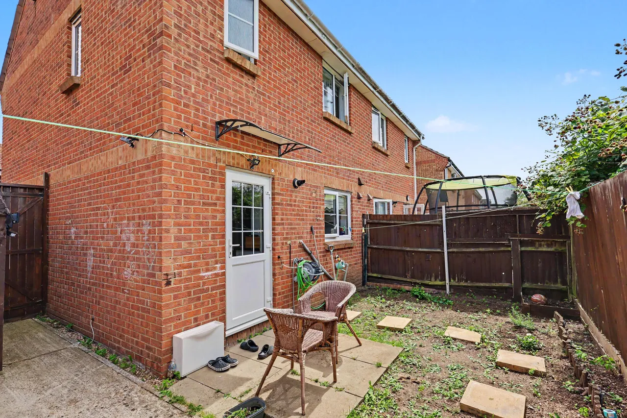 Bradley Road, Enfield, EN3, photo 14