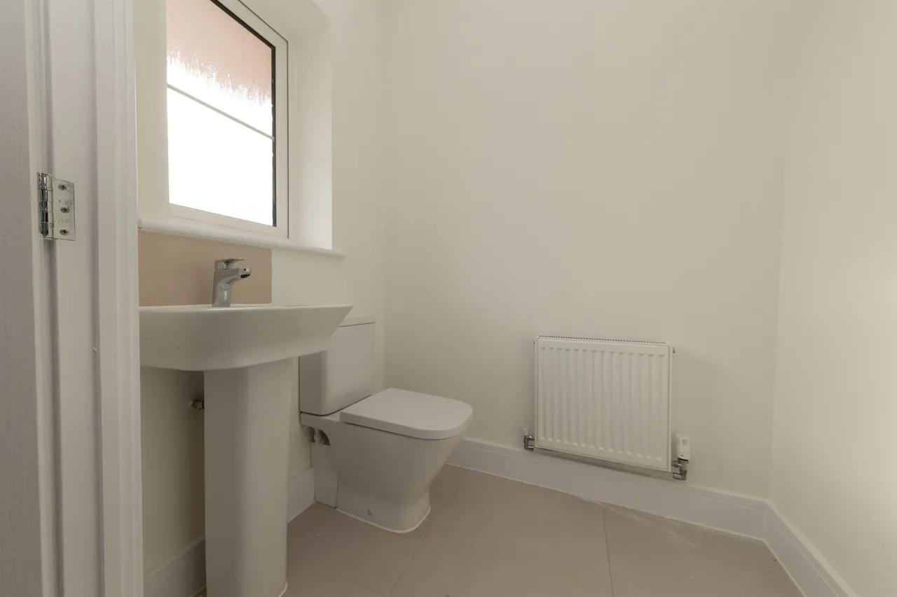 Meadow Gardens, Clacton-On-Sea, CO16, photo 9