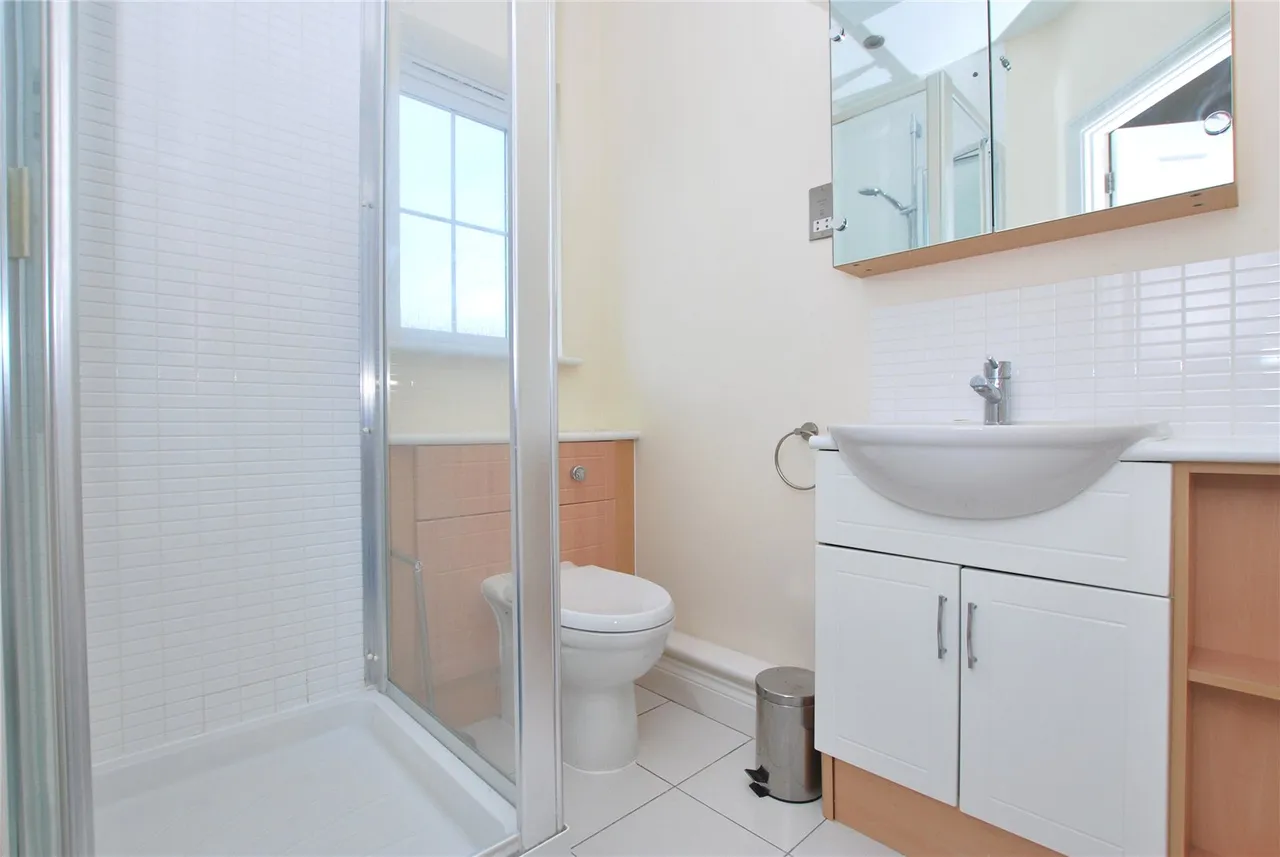 Knox Road, Queen Elizabeth Park, GU2, photo 9
