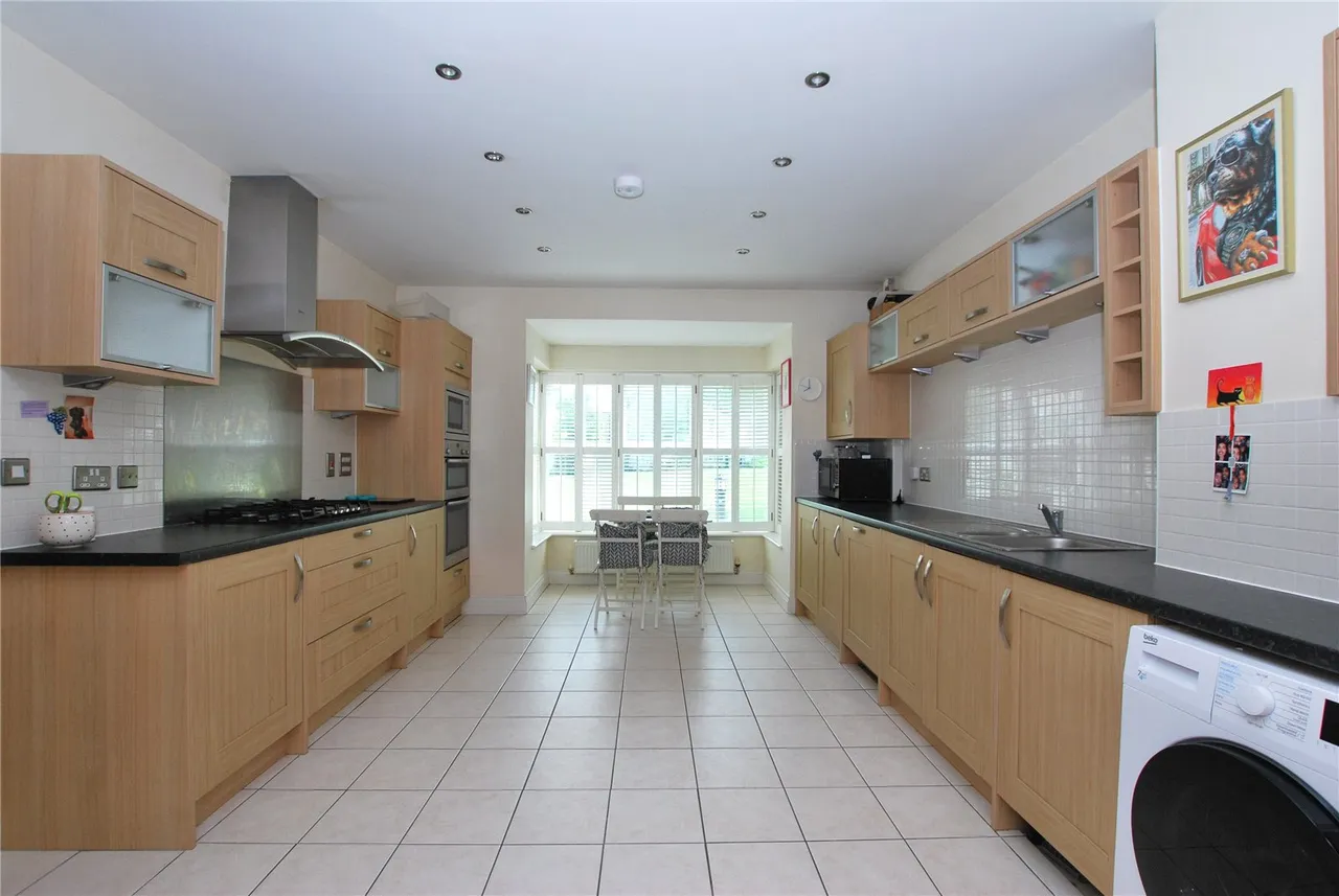 Knox Road, Queen Elizabeth Park, GU2, photo 2