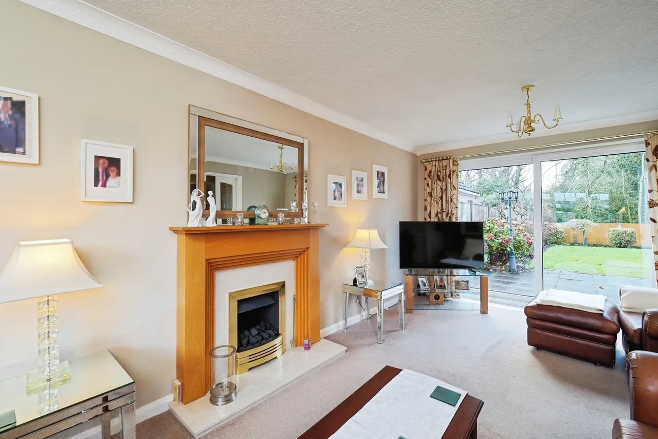 Cranbourne Grove, Hucknall, Nottingham, Nottinghamshire, NG15, photo 7