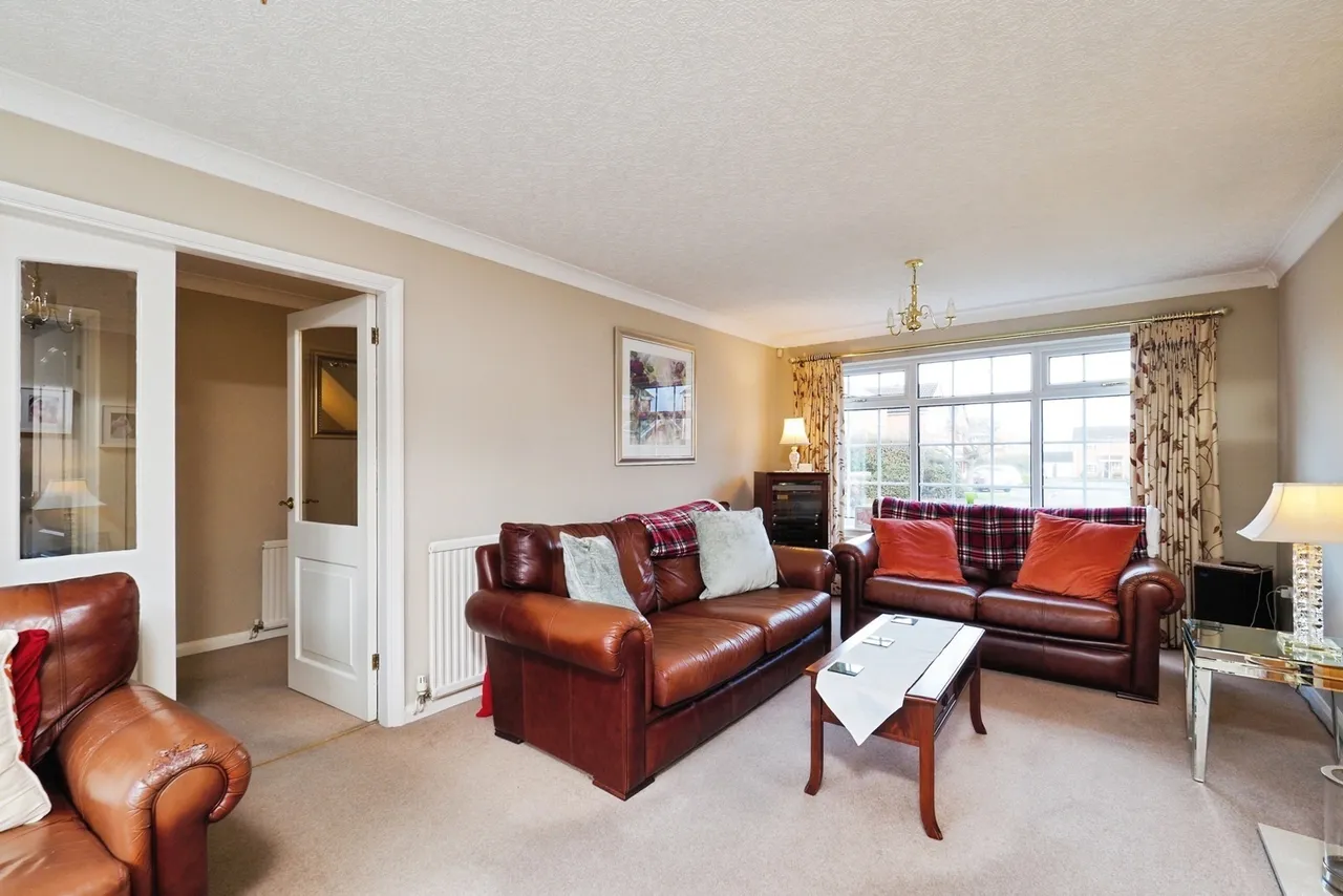 Cranbourne Grove, Hucknall, Nottingham, Nottinghamshire, NG15, photo 6