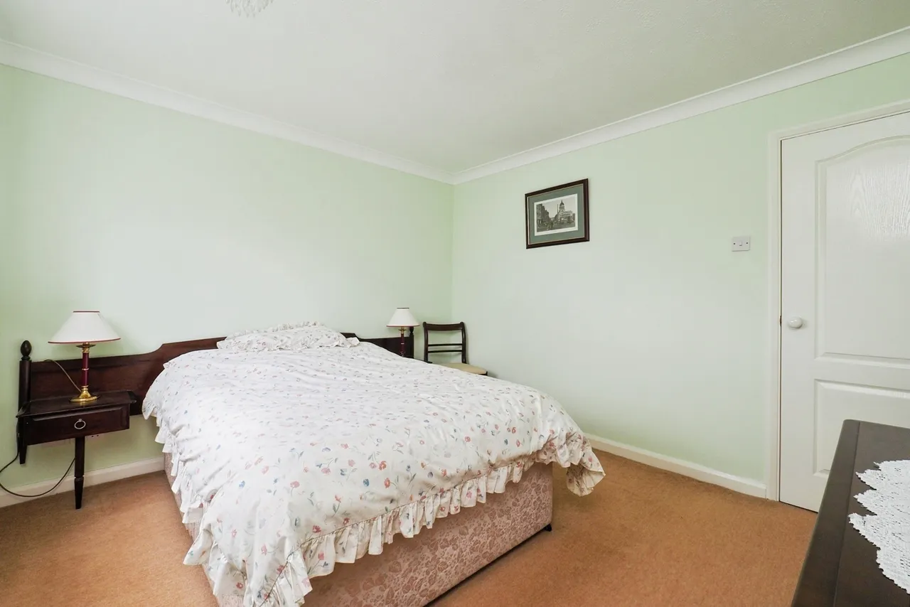 Cranbourne Grove, Hucknall, Nottingham, Nottinghamshire, NG15, photo 14