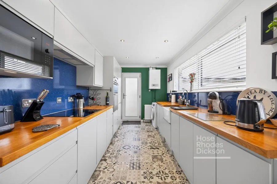 Caws Avenue, Seaview, PO34, photo 2
