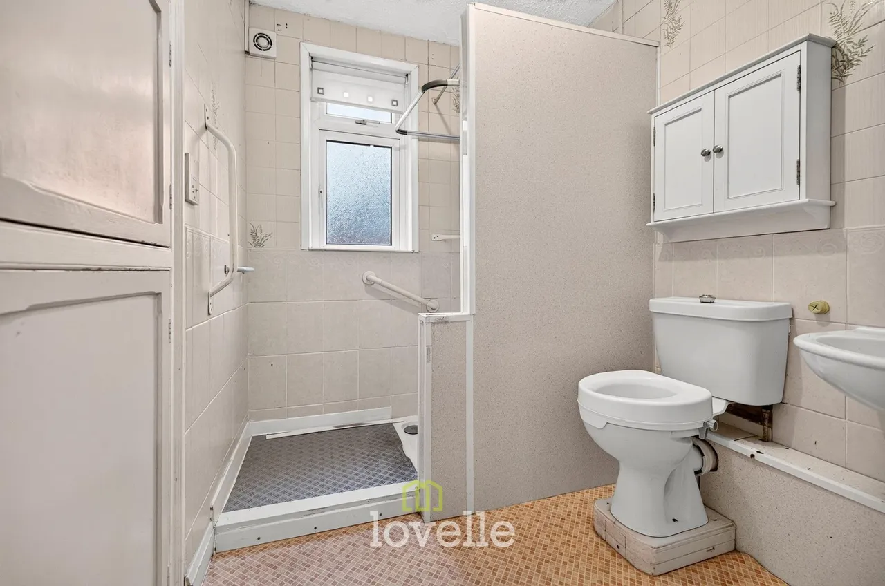 Cross Coates Road, Grimsby, DN34, photo 15