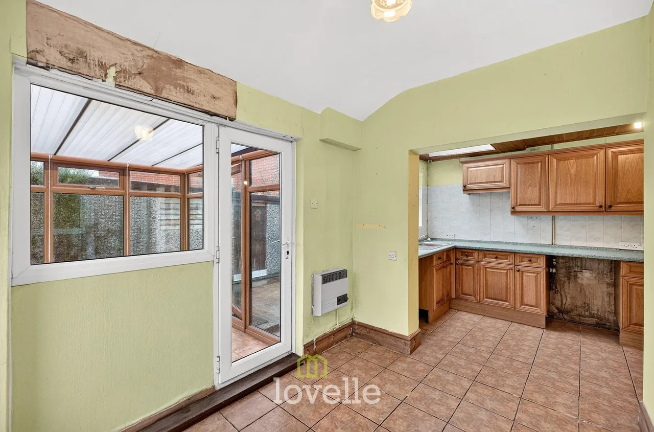 Cross Coates Road, Grimsby, DN34, photo 12