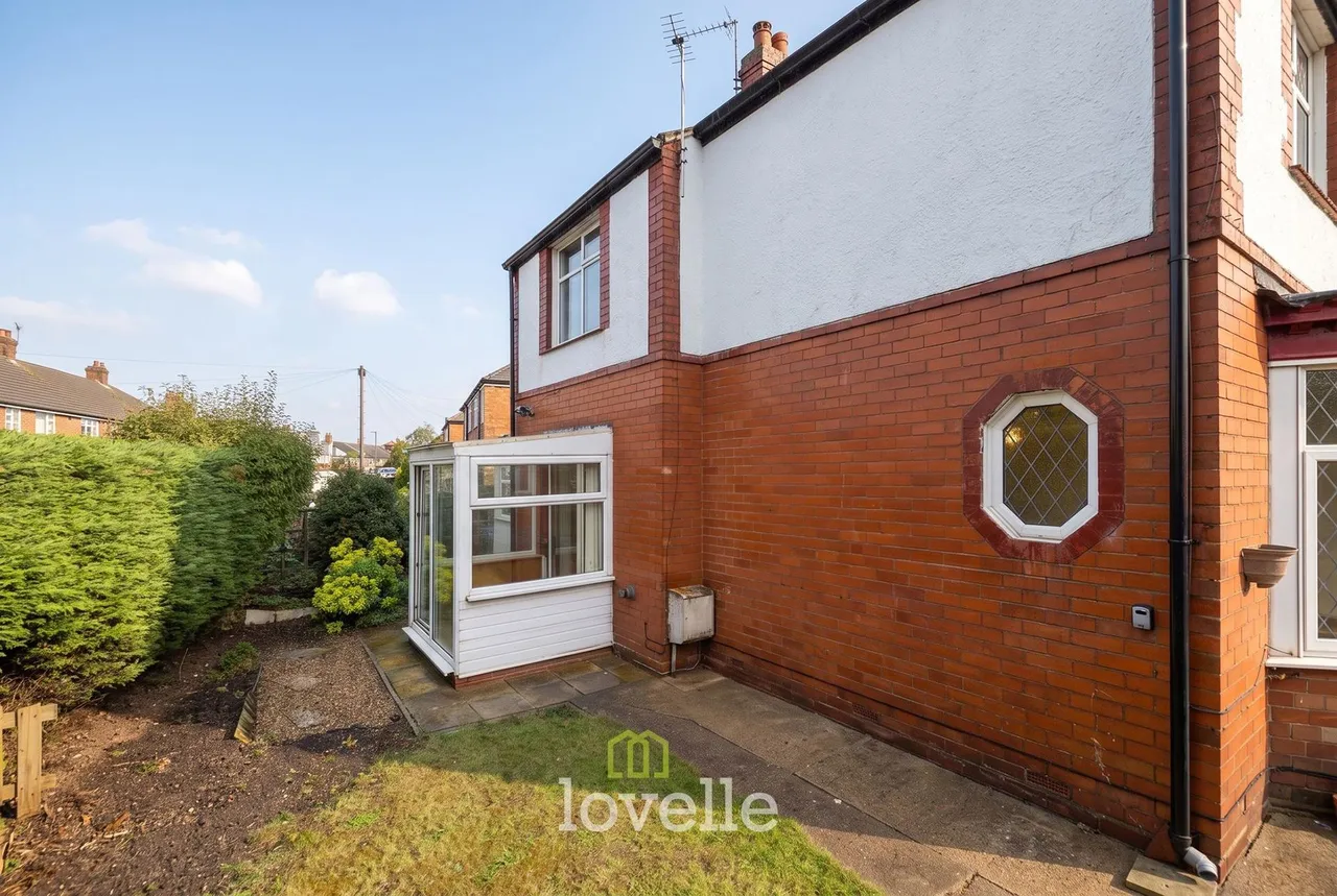 Cross Coates Road, Grimsby, DN34, photo 29