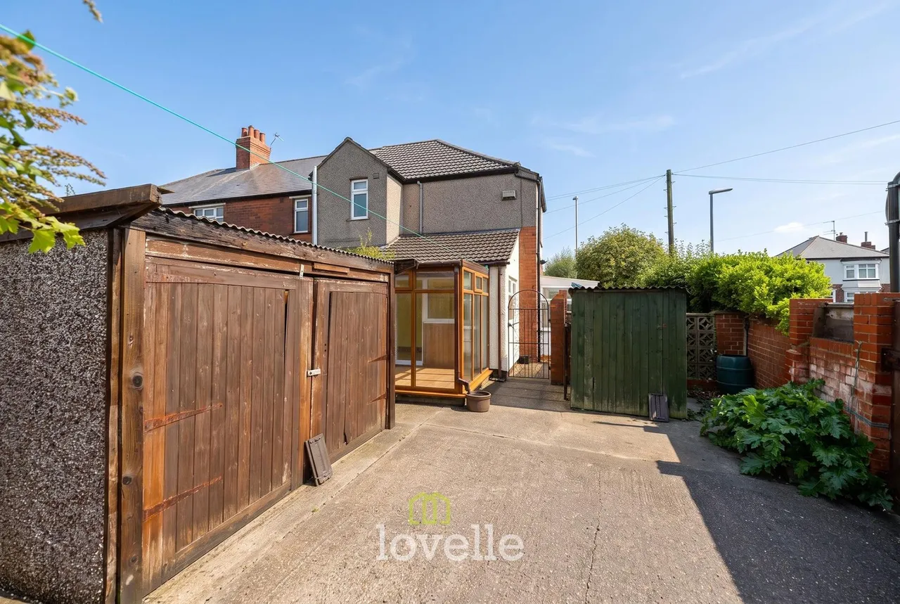 Cross Coates Road, Grimsby, DN34, photo 27