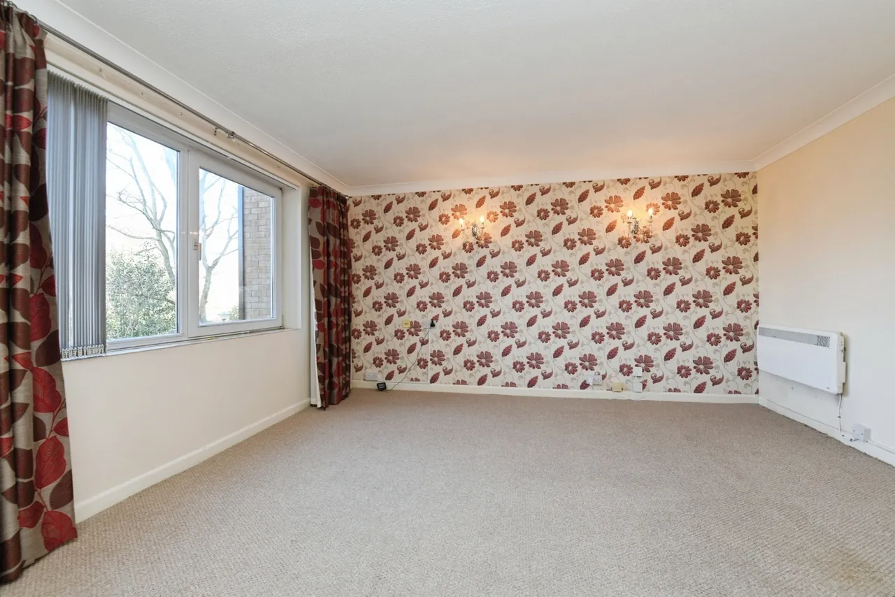 Sawyers Hall Lane, Brentwood, Essex, CM15, photo 4